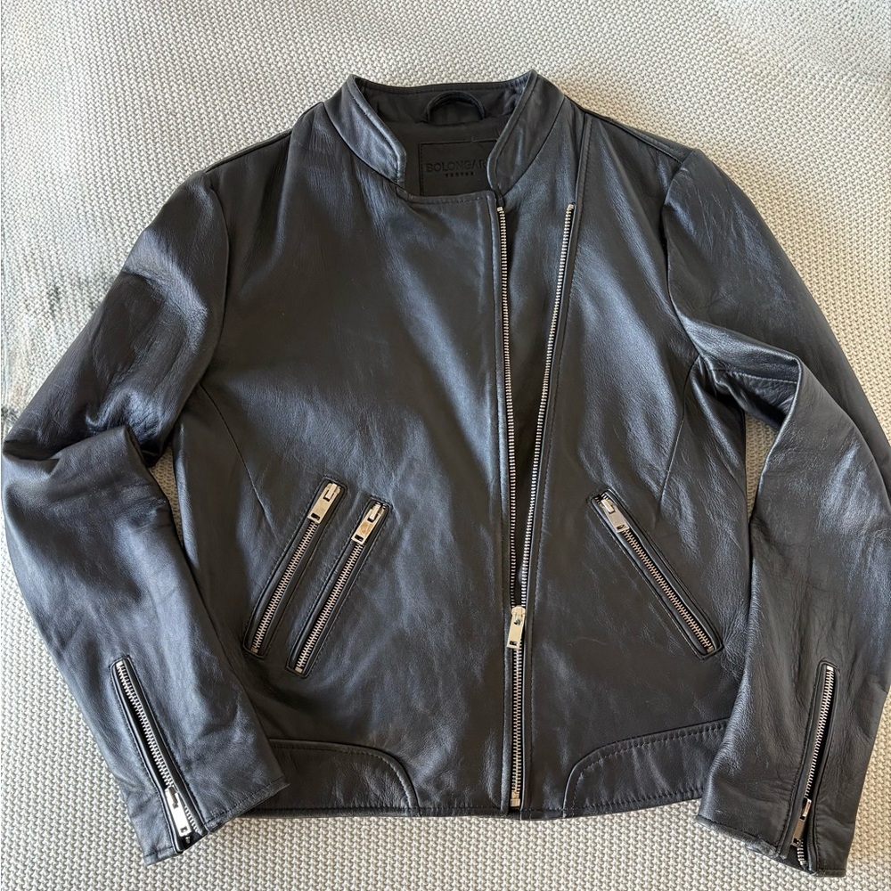 Fitted Black Leather Moto Jacket for Women.   Size L